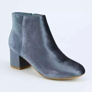 Cityclassified Velvet Ankle Boots in Gray